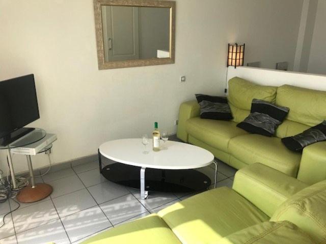 Villa Marina Apartment Бенидорм Екстериор снимка